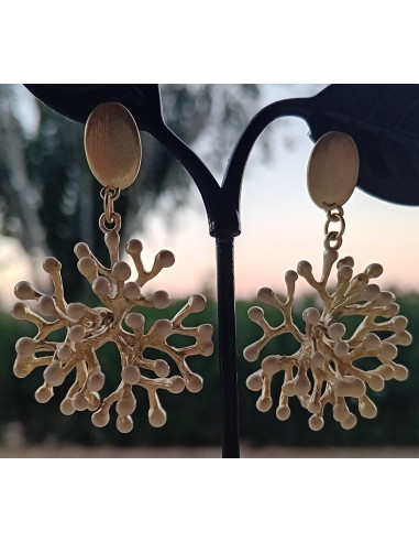 pendientes coral blanco